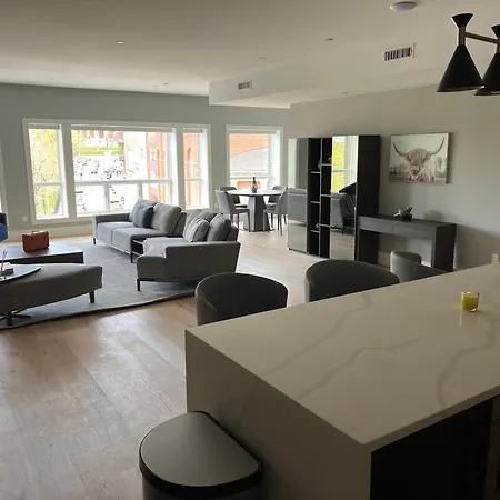 The Monty Boston Apartment